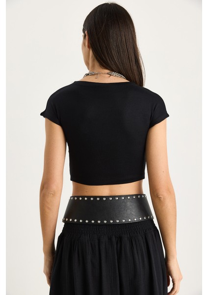 Kadın % Pamuklu Crop T-Shirt indirimleri