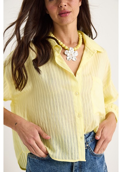 Kadın Kendinden Çizgili Yarım Kollu Tek Cep Detaylı Gömlek modelleri