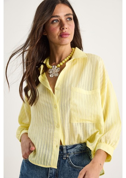 Kadın Kendinden Çizgili Yarım Kollu Tek Cep Detaylı Gömlek fırsatları