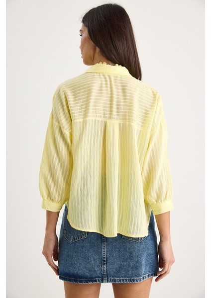 Kadın Kendinden Çizgili Yarım Kollu Tek Cep Detaylı Gömlek indirimleri