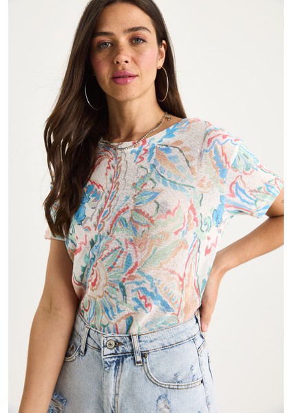 Kadın Bisiklet Yaka Desenli Dijital Baskılı Regular Yazlık Örme T-Shirt modelleri