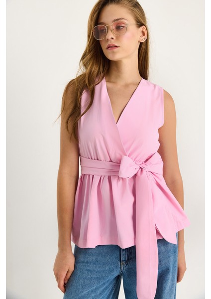 Kadın Beli Lastikli Kruvaze Yaka Kuşaklı Poplin Bluz fırsatları