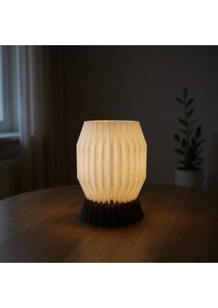 Vela El Yapımı Masa Lambası - Prizmatik Tasarımlı Beyaz Şapka & Reçine Taban indirimleri