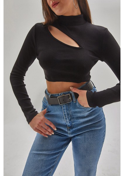 Kadın Yarım Balıkçı Yaka Damla Desenli Bluz fiyatları