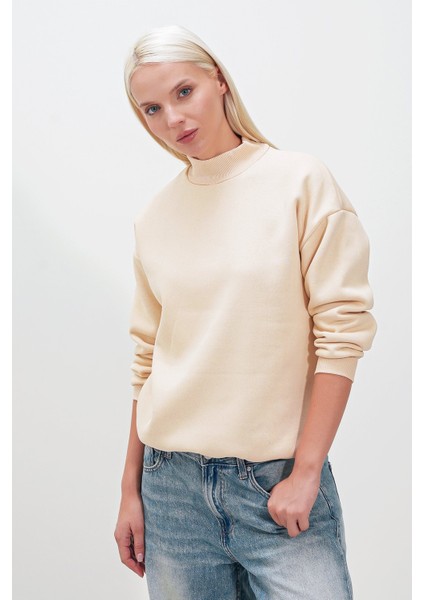 Üç Iplik Dik Yaka Sweat fırsatları