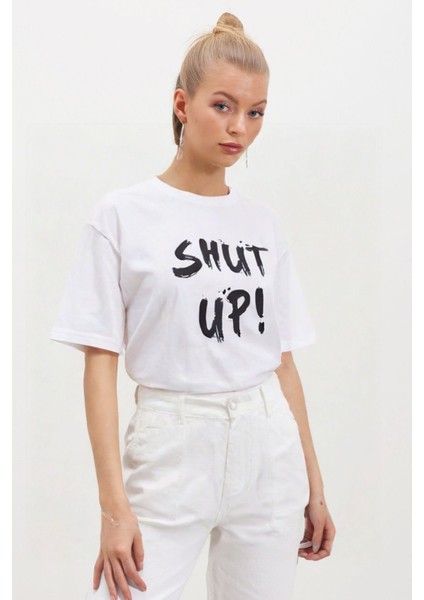 Bisiklet Yaka Oversize Shut-Up Baskılı T-Shırt