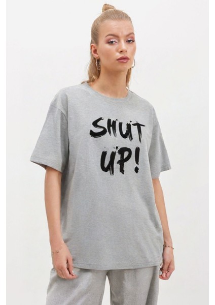Bisiklet Yaka Oversize Shut-Up Baskılı T-Shırt fiyatları
