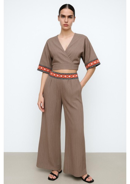 Uçları Dantel Işlemeli Crop Takım