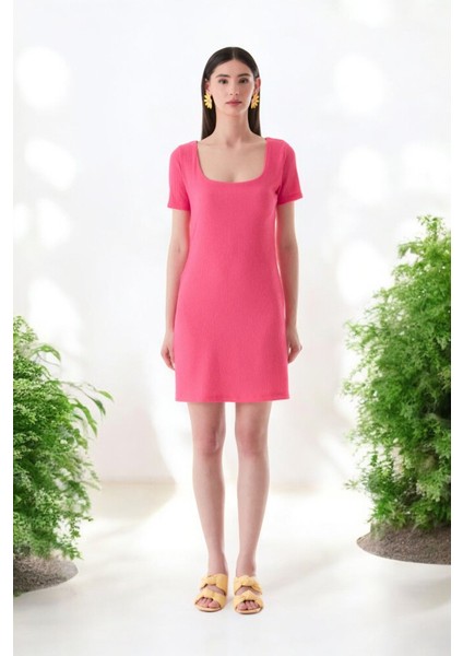 Kare Yaka Sırt Dekolteli Bürümcük Elbise modelleri