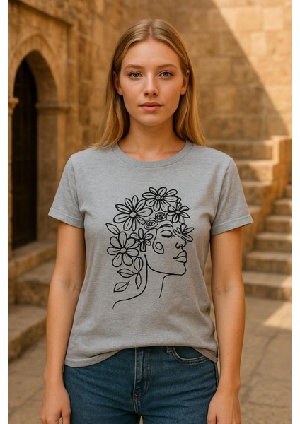 Bisiklet Yaka Çiçekli Yüz Baskı Kısa Kollu T-Shirt fiyatları