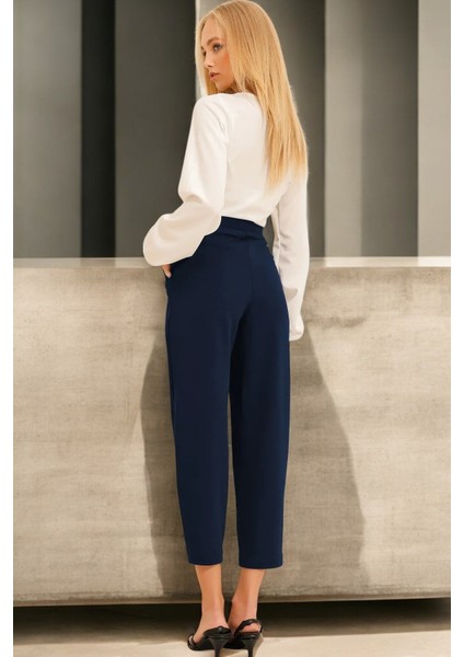 Yüksek Bel Pileli Havuç Kesim Pantolon fırsatları