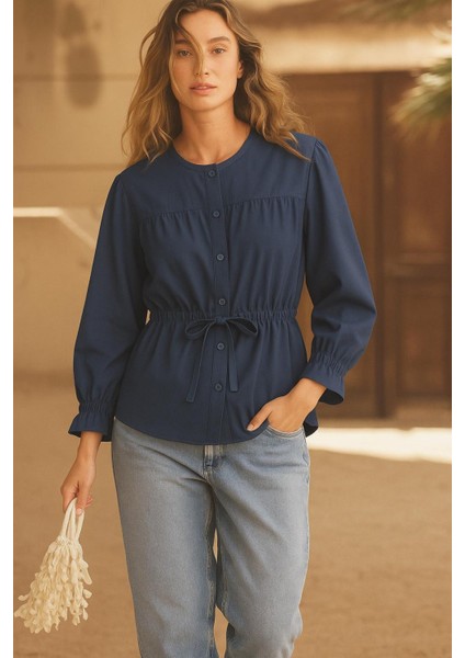 Kol Ucu Nervür Detay Bağlamalı Gömlek