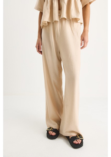 Kadın Bağlama Detaylı Kısa Kollu Bluz Pantolon Alt-Üst Takım