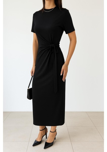 Kısa Kollu Fiyonk Bağlama Detaylı Modal Elbise