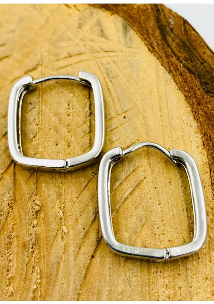 Gümüş Renk Figürlü Çelik Küpe