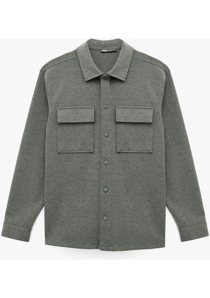 Regular Fit Kapaklı Cep Detaylı Viskon Karışımlı Klasik Yaka Uzun Kollu Gömlek