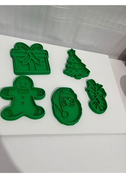 Yılbaşı Temalı Kurabiye Kalıbı ve Damga Seti, 9 cm