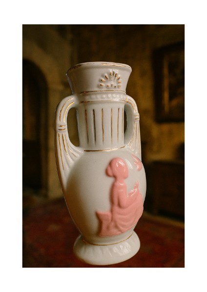 Vıntage Parlak Beyaz & Pembe Yunan Kadını Figürlü Çift Saplı Vazo indirimleri