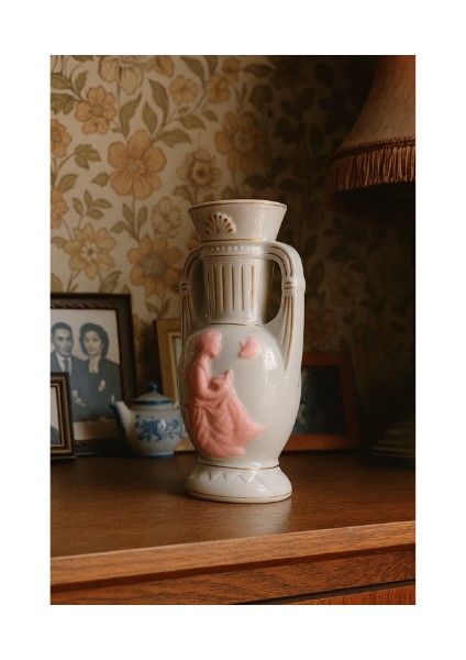 Vıntage Parlak Beyaz & Pembe Yunan Kadını Figürlü Çift Saplı Vazo