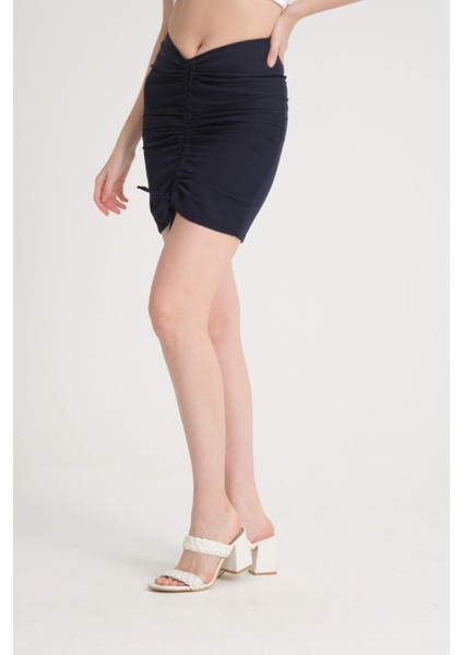 Kadın Büzgü Detay Etek