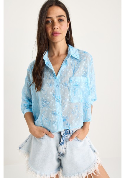 Kadın Kendinden Çiçek Desenli Yarım Kollu Tek Cep Detaylı Jakarlı Transparan Gömlek fiyatları