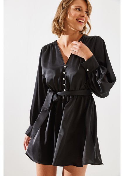 Kadın Kuşaklı Düğme Detaylı Saten Elbise Mbms