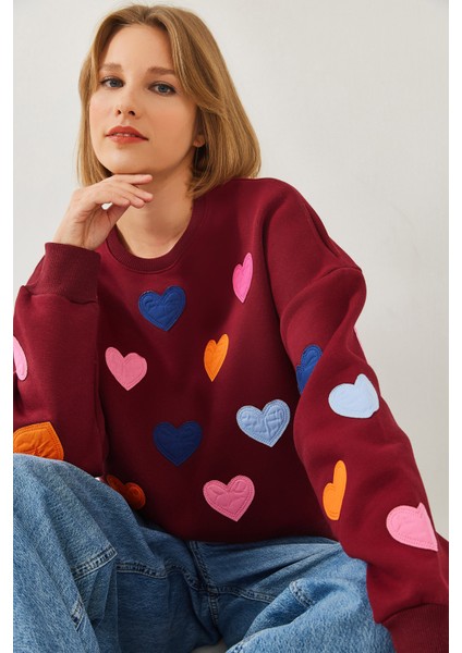Kadın Kalp Nakışlı Üç Iplik Şardonlu Sweatshirt modelleri
