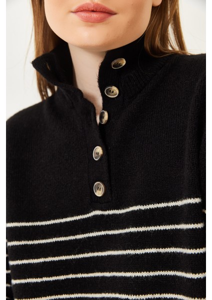 Kadın Kolu Düğmeli Patlı Triko Kazak fırsatları