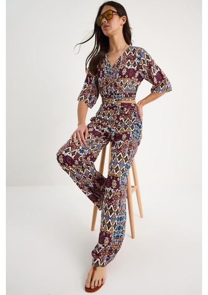 Kadın Desenli Crop Bluz Pantolon Takım
