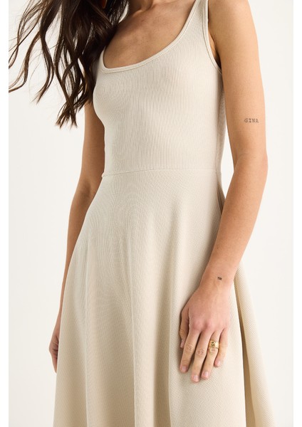 Kadın U Yaka Askılı Fitilli Kloş Elbise indirimleri