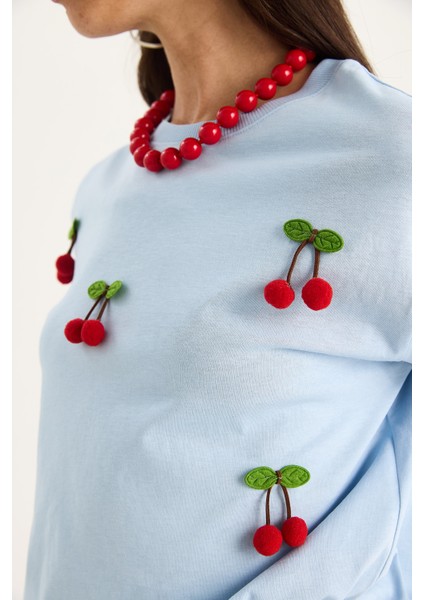 Kadın Kısa Kollu Kiraz Aksesuarlı T-Shirt