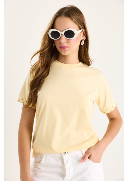 Kadın Kolları Taş Işlemeli Tshirt modelleri