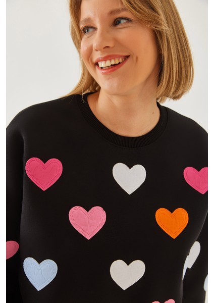 Kadın Kalp Nakışlı Üç Iplik Şardonlu Sweatshirt