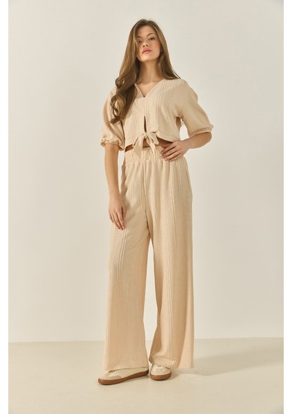 Kadın V Yaka Bağlamalı Bluz Bol Pantolonlu Dokulu Yazlık Alt-Üst Takım fiyatları