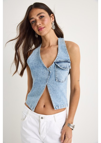 Kadın Boyundan Askılı Dekolte Detaylı Denim Bluz fiyatları