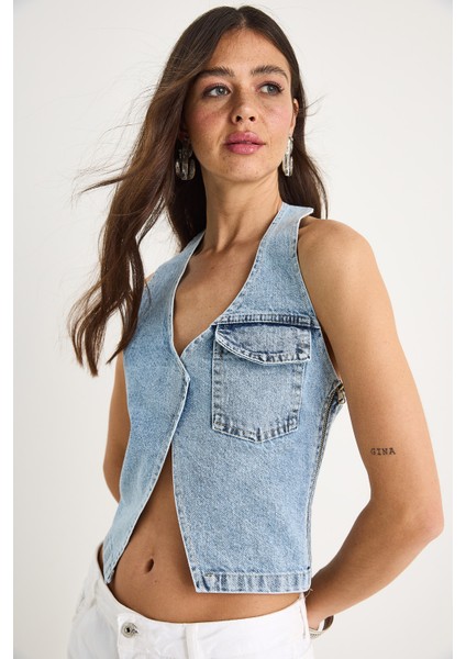 Kadın Boyundan Askılı Dekolte Detaylı Denim Bluz fırsatları