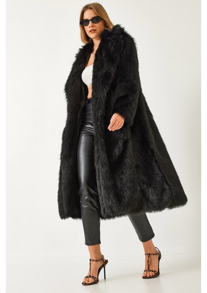 Kadın Uzun Kürklü Astarlı Mont