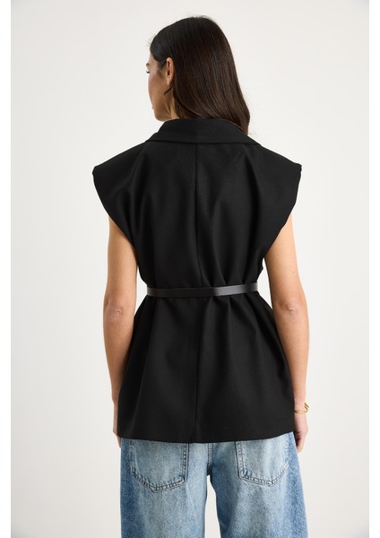 Kadın Cep Detaylı Kemerli Vatkalı Oversize Astarlı Blazer Yelek