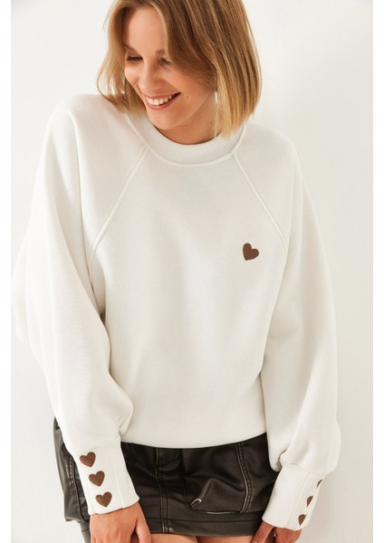 Shade Kadın Bisiklet Yaka Kalp Nakışlı Üç Iplik Şardonlu Sweatshirt