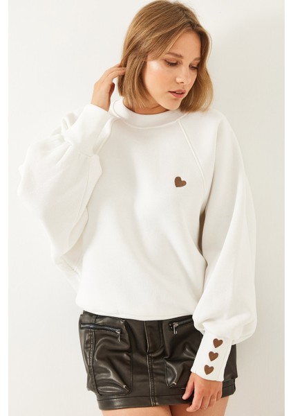 Shade Kadın Bisiklet Yaka Kalp Nakışlı Üç Iplik Şardonlu Sweatshirt modelleri