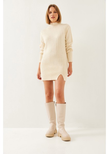 Kadın Fitilli Etek Ucu Yırtmaçlı Triko Elbise fiyatları