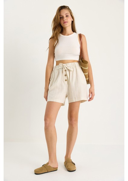 Kadın Çift Çizgili Beli Lastikli Düğme ve Ip Aksesuarlı Keten Şort modelleri