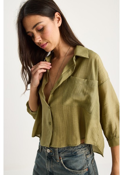 Kadın Kendinden Çizgili Yarım Kollu Tek Cep Detaylı Gömlek modelleri