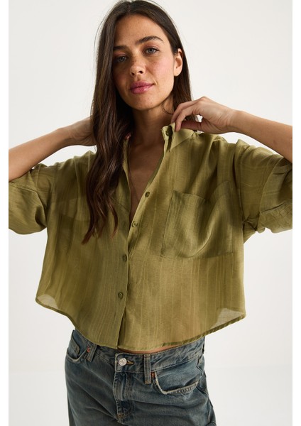 Kadın Kendinden Çizgili Yarım Kollu Tek Cep Detaylı Gömlek fırsatları