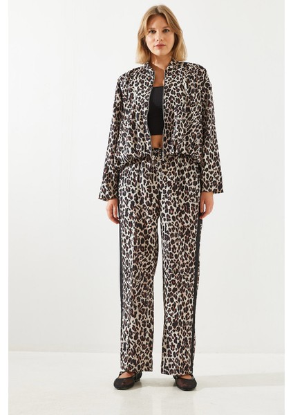 Kadın Yan Çizgili Leopar Jogger Pantolon Mbms fiyatları