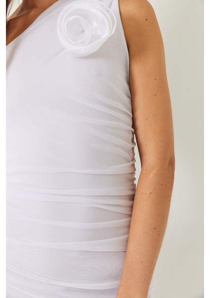 Kadın Astarlı Seyyar Gül Aksesuarlı Midi Boy Tül Elbise modelleri