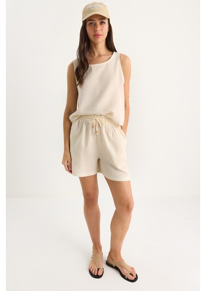 Kadın Kalın Askılı Bluz Beli Lastikli Cep Dataylı Şort Müslin Takım