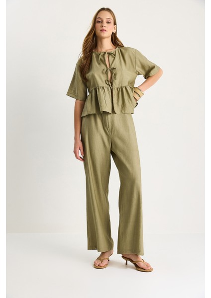 Kadın Bağlama Detaylı Kısa Kollu Bluz Pantolon Alt-Üst Takım fırsatları
