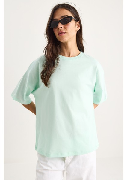 Kadın % Organik Pamuk Oversize Basic T-Shirt fırsatları