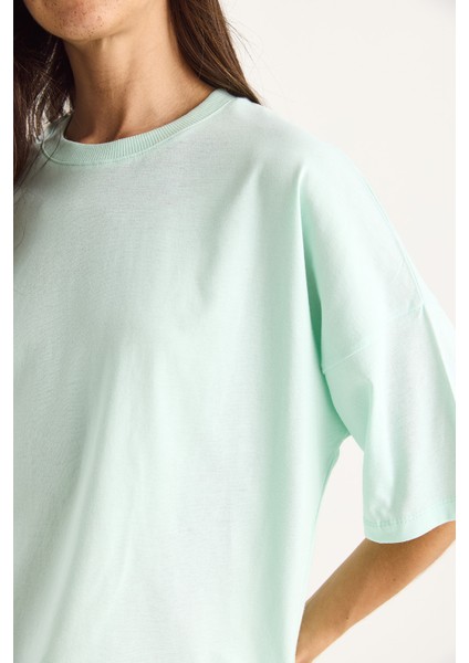 Kadın % Organik Pamuk Oversize Basic T-Shirt